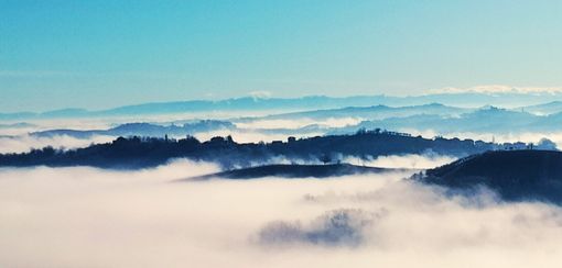 Un'immagine di Cisterna con la nebbia Un'immagine di Cisterna con la nebbia