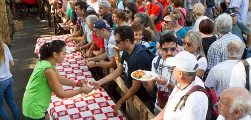 Oggi si inaugura la Douja D'Or e da domani sera Festival delle Sagre. Un fine settimana ricchissimo ad Asti Oggi si inaugura la Douja D'Or e da domani sera Festival delle Sagre. Un fine settimana ricchissimo ad Asti