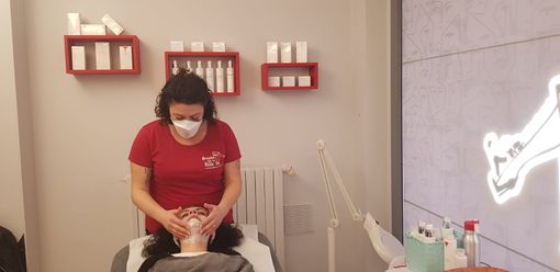 "Permettete a parrucchieri ed estetiste di aprire in zona rossa". L'appello di CNA al Governo per evitare nuove crisi finanziarie