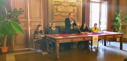 Il sindaco Rasero, l’assessore Cotto, il dirigente Giolito e le assistenti sociali Gai e Scarano