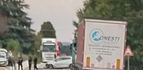 Incidente sulla statale per Torino a Bramairate, traffico rallentato