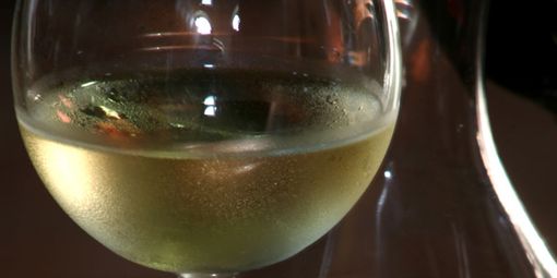 Terre Alfieri Doc, un brindisi a teatro!