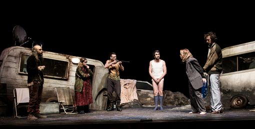 La Carrozzeria Orfeo in scena all'Alfieri con nuovo spettacolo “Cous Cous Klan” La Carrozzeria Orfeo in scena all'Alfieri con nuovo spettacolo “Cous Cous Klan”