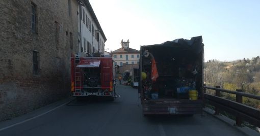Revigliasco: tubo del gas tranciato durante degli scavi, sul posto i vigili del fuoco