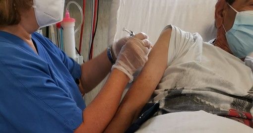 Coronavirus, slitta a domani il via in Piemonte alla quarta dose per gli immunodepressi Coronavirus, slitta a domani il via in Piemonte alla quarta dose per gli immunodepressi