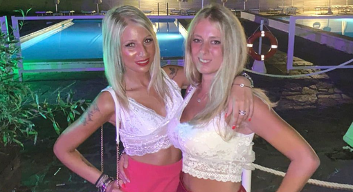 Una foto, pubblicata poche settimane fa su un suo profilo social da Miriana, che la ritrae con l'amica Chiara in un momento felice Una foto, pubblicata poche settimane fa su un suo profilo social da Miriana, che la ritrae con l'amica Chiara in un momento felice