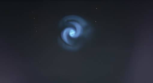 Due immagini della spirale luminosa comparsa nei cieli