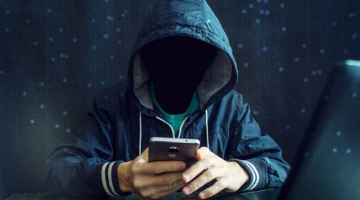 Dopo i falsi dipendenti dell'acquedotto, arriva la truffa telefonica: "Suo figlio ha fatto un brutto incidente, servono soldi" Dopo i falsi dipendenti dell'acquedotto, arriva la truffa telefonica: "Suo figlio ha fatto un brutto incidente, servono soldi"