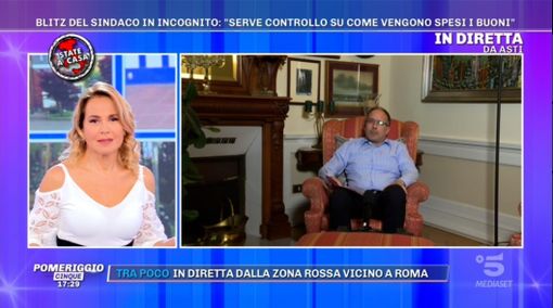 Il sindaco Rasero ospite in tv dopo il suo travestimento per smascherare i furbetti dei buoni spesa