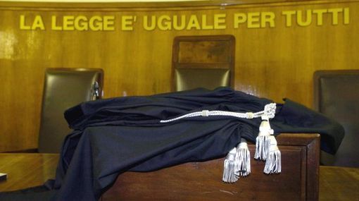 &quot;Minacciava gli artigiani per non pagare i lavori&quot;: chiesti 6 anni per ex colonnello dei carabinieri