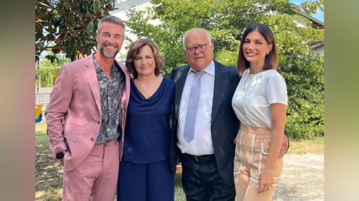 Foto tratte dal profilo Fb del conduttore e attore Foto tratte dal profilo Fb del conduttore e attore