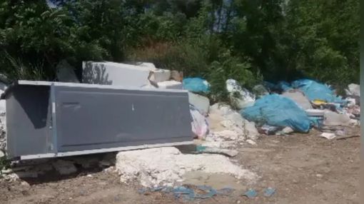 Due grandi discariche a cielo aperto, zona Tanaro verso Quarto [FOTO E VIDEO]