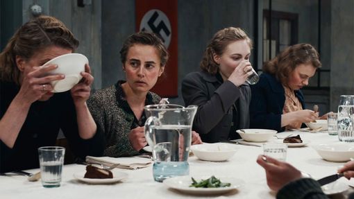 Un'immagine tratta da &quot;Le assaggiatrici&quot; di Silvio Soldini