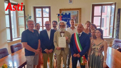 La consegna della cittadinanza (Ph J.Dem.A.)