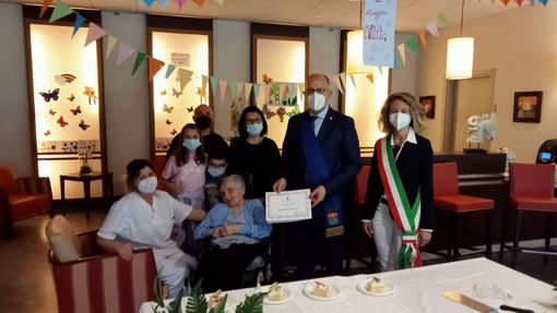 Auguri alla centenaria Attilia Raviola, nuova Patriarca dell'Astigiano Auguri alla centenaria Attilia Raviola, nuova Patriarca dell'Astigiano