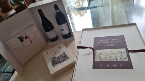 I doni dell'Amministrazione provinciale a Papa Francesco