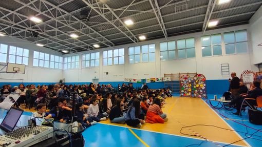 Cento passi fanno la differenza: Giovanni Impastato ha incontrato gli alunni di Mombercelli