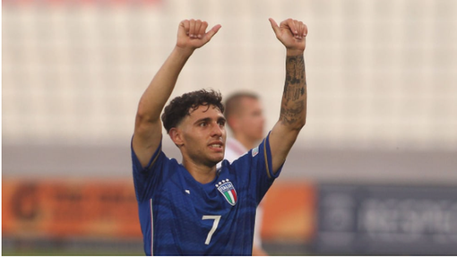 Luis Hasa con la maglia della nazionale U19