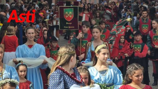 Il Palio di Asti torna a lasciare 'la ribalta' ai suoi più giovani protagonisti [GALLERIA FOTOGRAFICA]