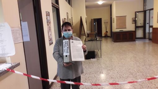 A Cisterna d'Asti raccolte firme contro la nuova realizzazione di un impianto di telefonia cellulare A Cisterna d'Asti raccolte firme contro la nuova realizzazione di un impianto di telefonia cellulare