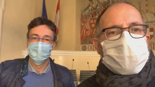 Il dott. Messori Ioli e il sindaco Rasero in un fermoimmagine della diretta Il dott. Messori Ioli e il sindaco Rasero in un fermoimmagine della diretta