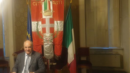 "Il mio sogno è quello di fare il capogruppo. Mi piace mediare". Il presidente del consiglio comunale di Asti Giovanni Boccia nella conferenza di fine anno "Il mio sogno è quello di fare il capogruppo. Mi piace mediare". Il presidente del consiglio comunale di Asti Giovanni Boccia nella conferenza di fine anno