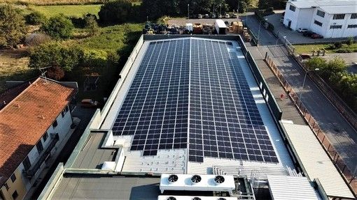 Il Fotovoltaico e le Strutture Prefabbricate: Una sinergia per una nuova Energia! Il Fotovoltaico e le Strutture Prefabbricate: Una sinergia per una nuova Energia!