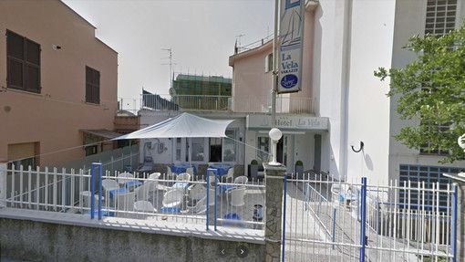 Tentano di sequestrare un imprenditore genovese: 6 arresti della Polizia a Varazze. Coinvolto anche un astigiano (VIDEO) Tentano di sequestrare un imprenditore genovese: 6 arresti della Polizia a Varazze. Coinvolto anche un astigiano (VIDEO)