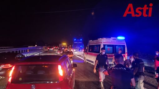 Causa incidente e fugge. La polizia stradale alla ricerca di un furgone