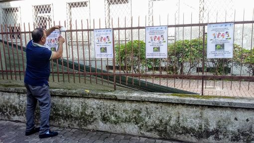 Cartelli multilingue alla primaria Cavour per ricordare il rispetto dell'ambiente Cartelli multilingue alla primaria Cavour per ricordare il rispetto dell'ambiente