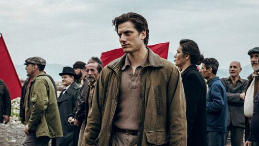 Un'immagine da Martin Eden Un'immagine da Martin Eden