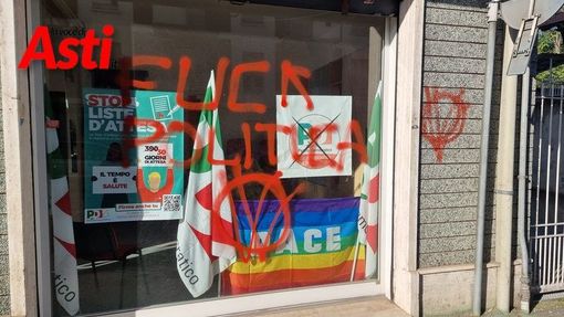 Dopo gli atti vandalici, anche un attacco social al Partito Democratico di Asti