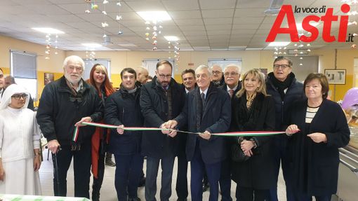 &quot;I buoni esempi vanno praticati, non predicati&quot;. Il presidente della Fondazione Cr Torino, ha inaugurato il bancone self service alla mensa sociale di Asti