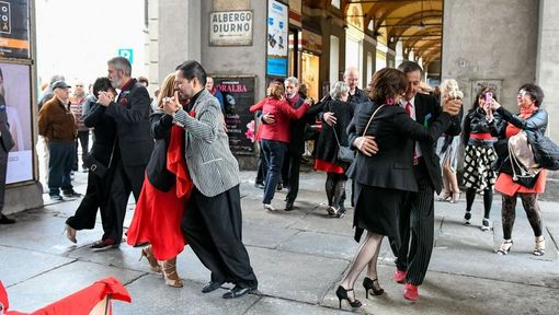 “Affrontiamo insieme il Parkinson”: a Saluzzo convegno con un focus sulla tangoterapia