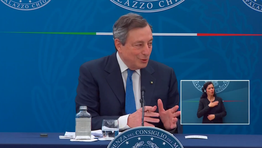 Covid, Draghi: "Per le riaperture non c'è una data. Dobbiamo vaccinare prima i più anziani e i più fragili" Covid, Draghi: "Per le riaperture non c'è una data. Dobbiamo vaccinare prima i più anziani e i più fragili"