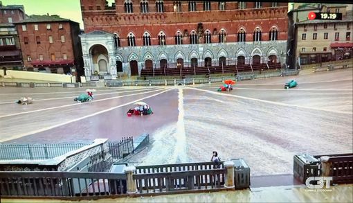 Un paio di fermi immagine tratti da Canale 3 Toscana