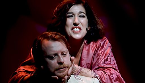 Paola Pace e Giovanni Rizzuti in un momento dello spettacolo Paola Pace e Giovanni Rizzuti in un momento dello spettacolo