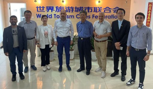 Ultimo incontro istituzionale per la delegazione astigiana in Cina Ultimo incontro istituzionale per la delegazione astigiana in Cina