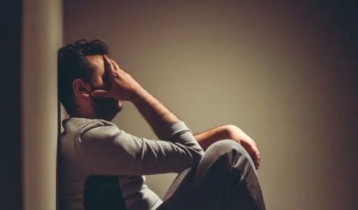 Sposato, 50enne e 29mila euro da restituire: ecco l'identikit del piemontese che annega nei debiti