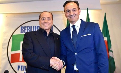 Berlusconi e Cirio ritratti in una foto d'archivio Berlusconi e Cirio ritratti in una foto d'archivio