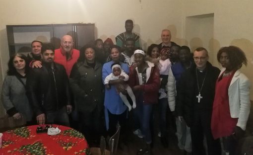 Un momento della visita di Monsignor Prastaro ad Arborvitae