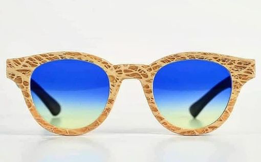 Cristiano Ferilli, pugliese venticinquenne, laureato in ortottica e diplomato ottico è da sempre appassionato di tutto ciò che riguarda vista e occhiali Cristiano Ferilli, pugliese venticinquenne, laureato in ortottica e diplomato ottico è da sempre appassionato di tutto ciò che riguarda vista e occhiali