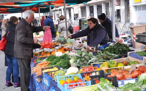 Foto d'archivio dell'attuale mercato