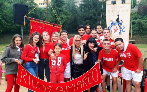 Anche turisti cinesi, oltre a tanti giovani, tra i “lovers” del Palio di Montafia [FOTO e VIDEO]