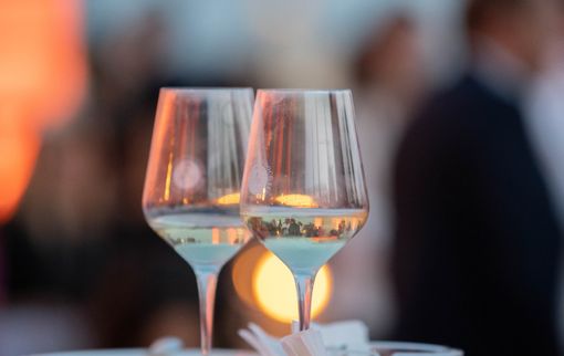 L'Asti Spumante e il Moscato d'Asti affiancano gli iconici motoscafi nel IV tributo a Carlo Riva L'Asti Spumante e il Moscato d'Asti affiancano gli iconici motoscafi nel IV tributo a Carlo Riva