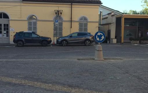 Foto della piazza tratta da Facebook Foto della piazza tratta da Facebook