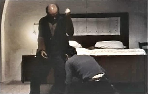 Un fotogramma tratto da "Padre padrone", film che Paolo e Vittorio Taviani trassero dall'omonimo romanzo di Gavino Ledda (Fonte Wikipedia) Un fotogramma tratto da "Padre padrone", film che Paolo e Vittorio Taviani trassero dall'omonimo romanzo di Gavino Ledda (Fonte Wikipedia)