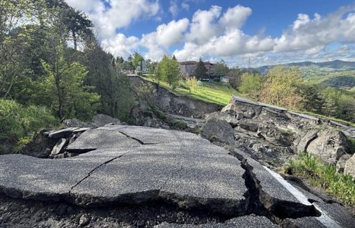 Immagini relative i danni da maltempo sulle strade provinciali Immagini relative i danni da maltempo sulle strade provinciali