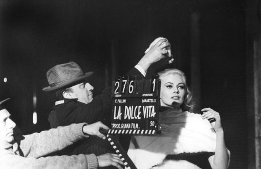 Domani nel parco del Castello di Costigliole arriva &quot;La dolce vita&quot;, capolavoro del maestro Fellini