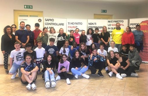 La 3A e 3B di Baldichieri con i docenti in visita alla mostra La 3A e 3B di Baldichieri con i docenti in visita alla mostra